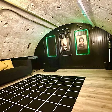 L'arcade Secrete Climatise, Jacuzzi, Borne D'arcade Centre Apartment *