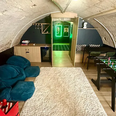 L'arcade Secrete Climatise, Jacuzzi, Borne D'arcade Centre *